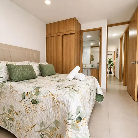 Caribbean Deluxe, Pool, Views & Wifi Apartamento